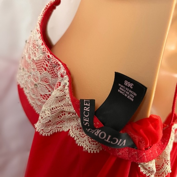 VICTORIAS SECRET • Red Lace & Rhinestone Detail Lingerie Slip 36b - Picture 2 of 5